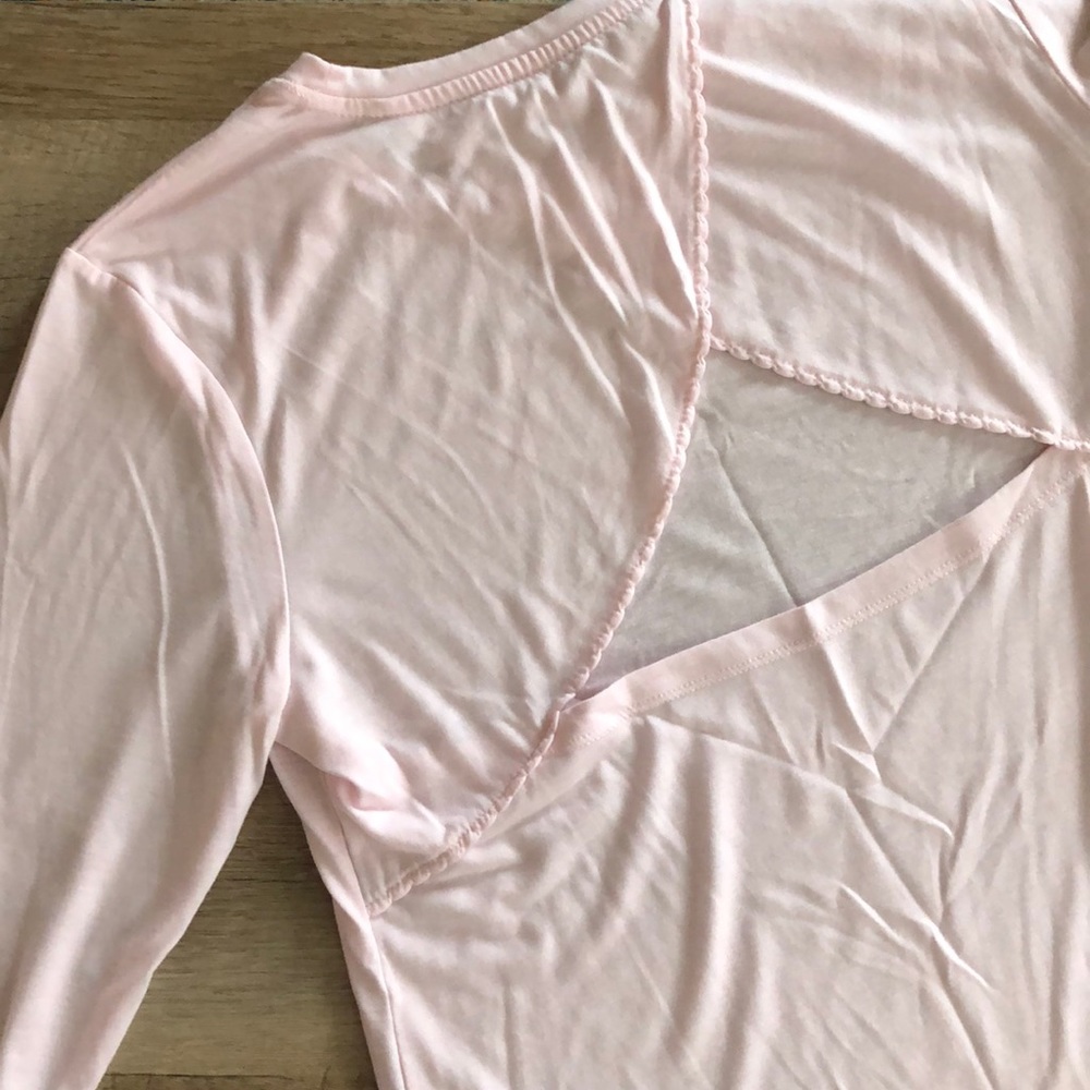 Long sleeve open back athletic top